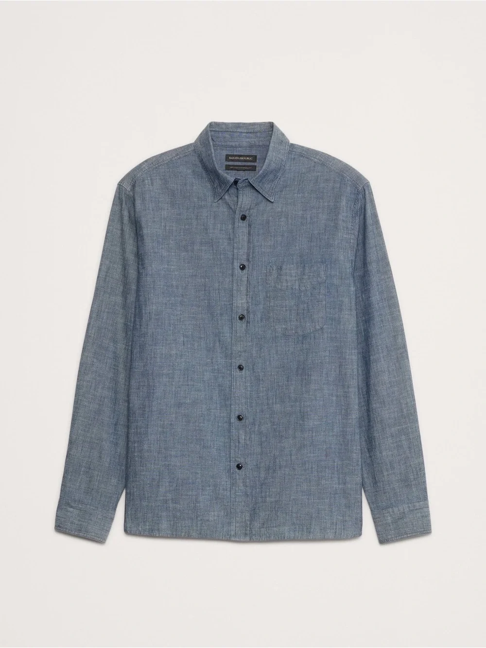 NWT Banana Republic Standard Fit Chambray Medium Blue Shirt Sz M.
